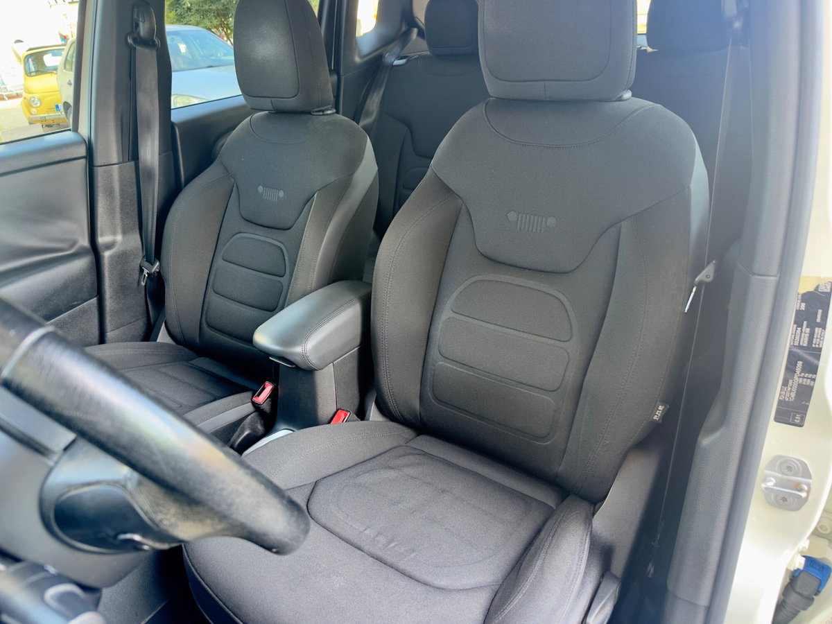 Jeep Renegade 1.6 Mjt 120 CV Limited (8)