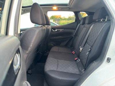 Nissan Qashqai 1.5 dCi Tekna (16)