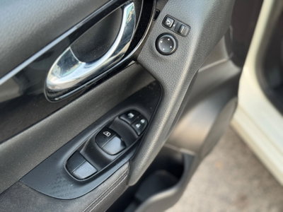 Nissan Qashqai 1.5 dCi Tekna (18)
