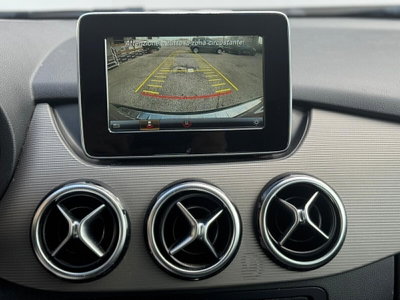 Mercedes-Benz Classe B 160 d Premium (11)
