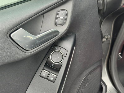 Ford Fiesta 1.5 TDCi 5 porte Vignale (19)
