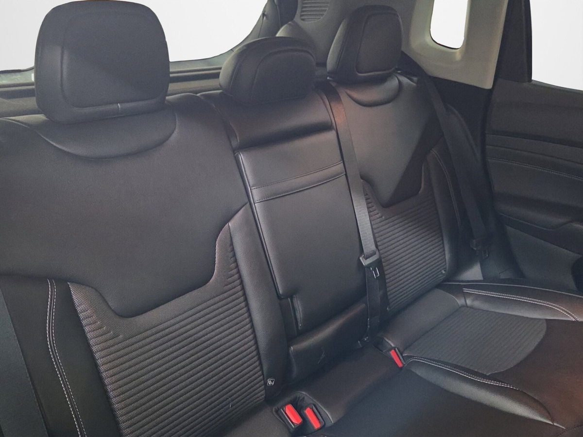 Jeep Compass 1.3 T4 190CV PHEV AT6 4xe Limited (18)