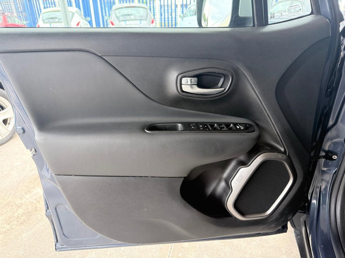 Jeep Renegade 1.6 Mjt 130 CV Limited (16)