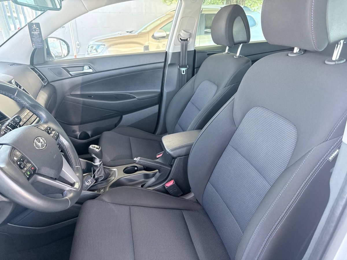 Hyundai Tucson 1.7 CRDi Sound Edition (10)