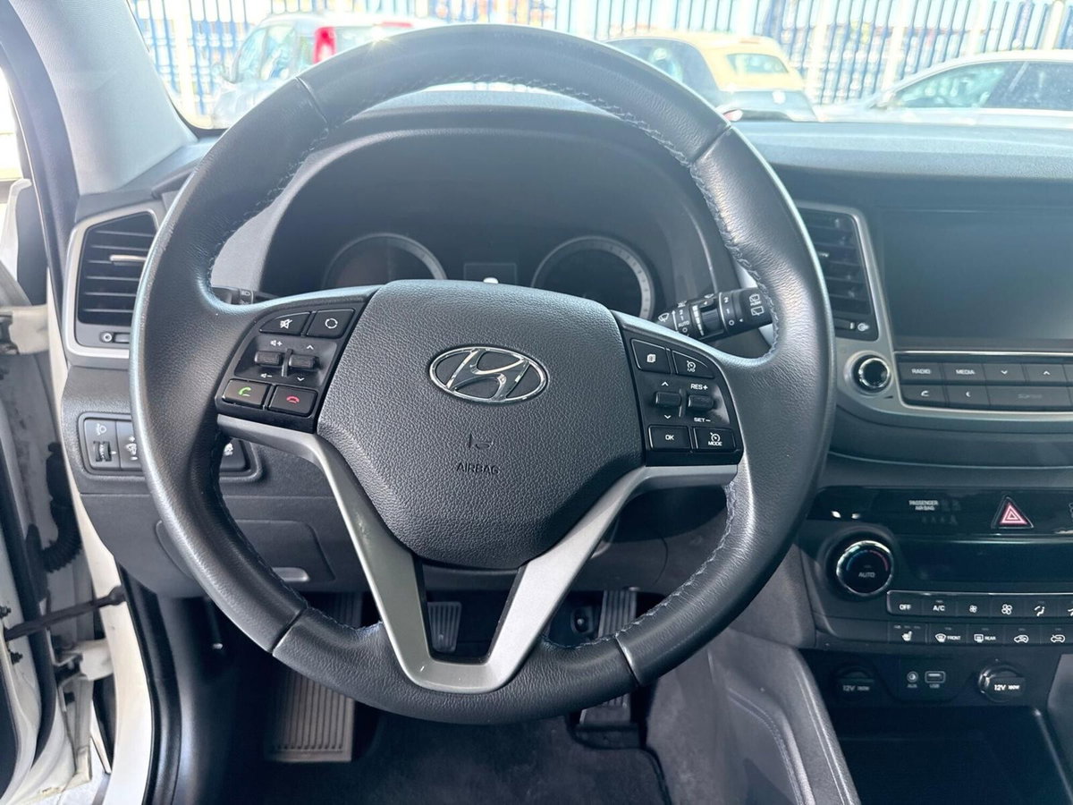 Hyundai Tucson 1.7 CRDi Sound Edition (12)