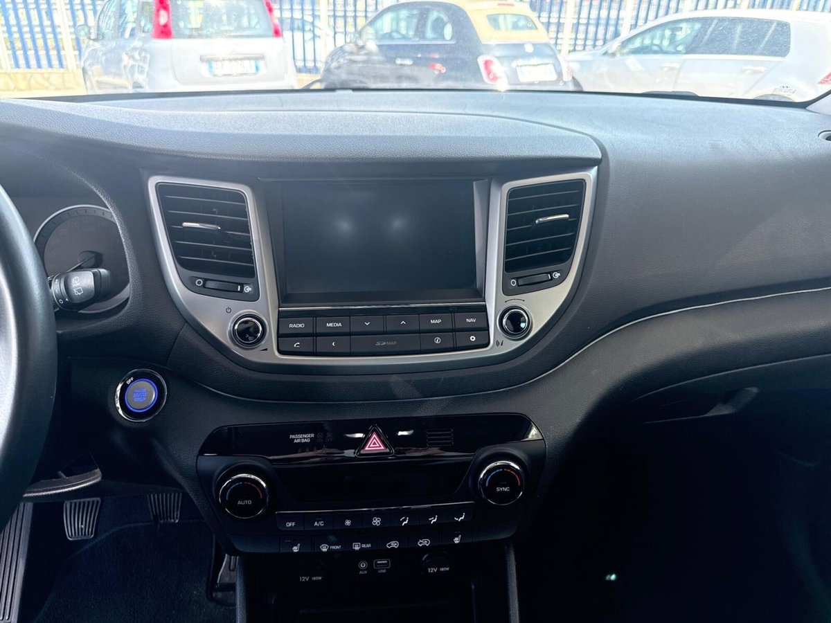 Hyundai Tucson 1.7 CRDi Sound Edition (13)