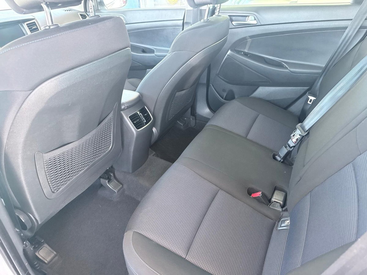 Hyundai Tucson 1.7 CRDi Sound Edition (18)