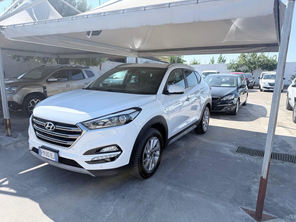 Hyundai Tucson 1.7 CRDi Sound Edition (2)