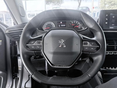 Peugeot 2008 BlueHDi 110 S&S GT (13)