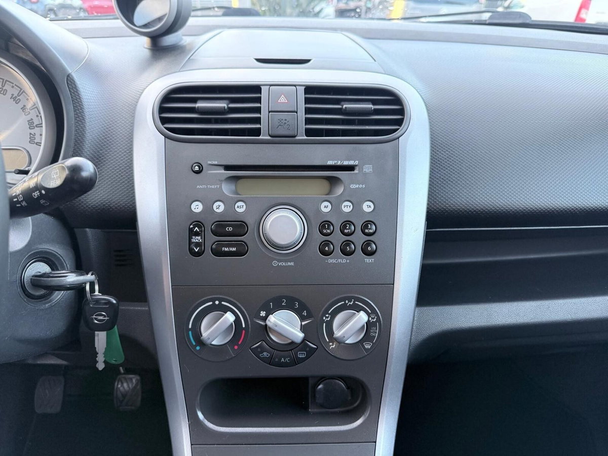 Opel Agila 1.2 16V 94 CV Elective (13)