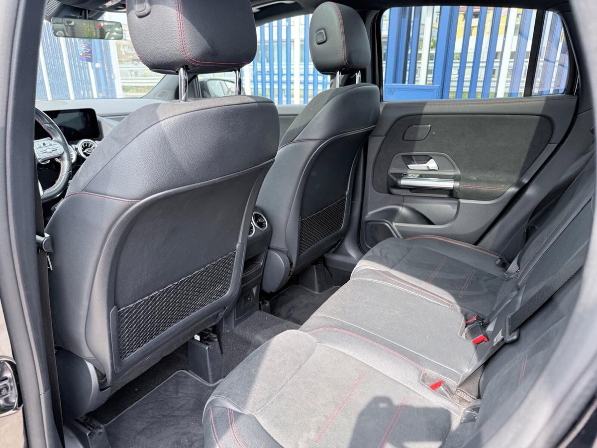 Mercedes-Benz GLA SUV 220 d Automatic 4Matic Premium (18)
