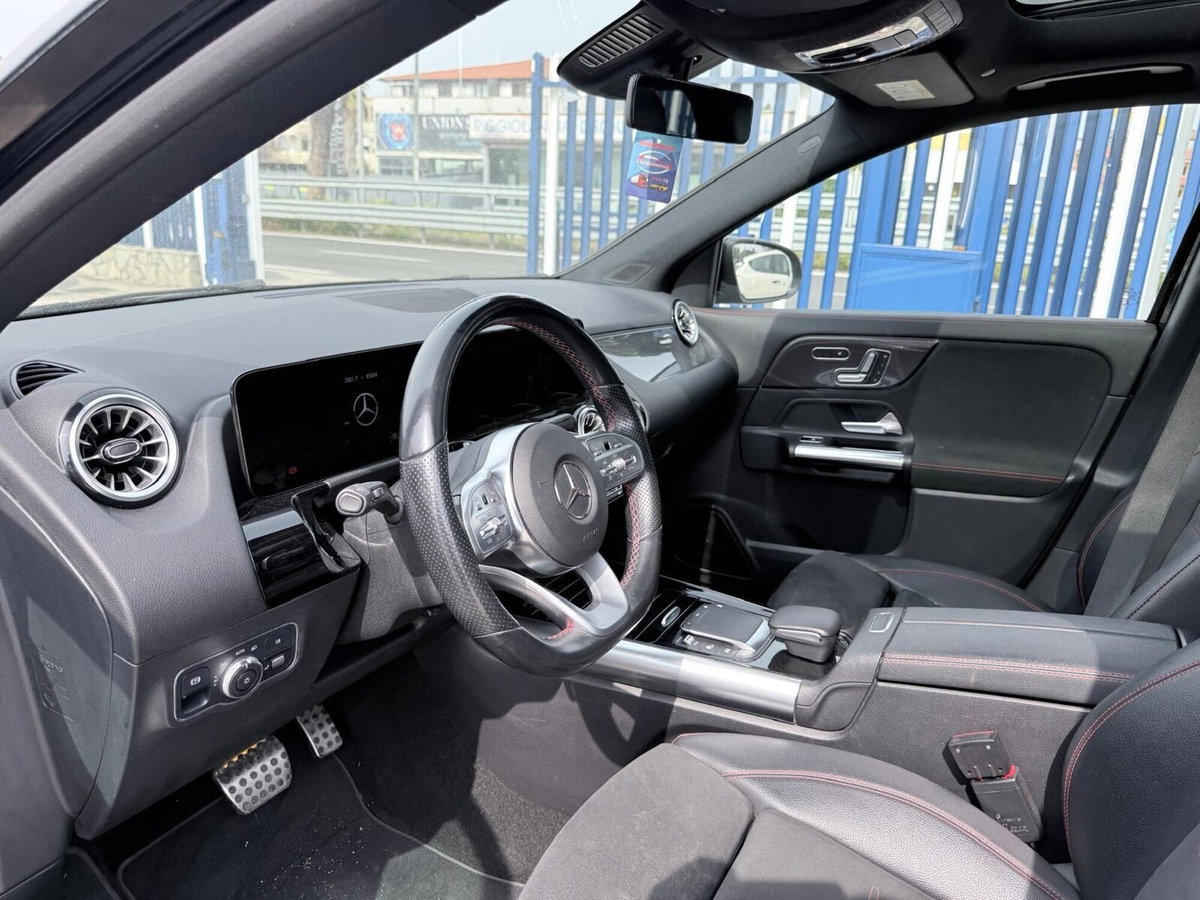 Mercedes-Benz GLA SUV 220 d Automatic 4Matic Premium (9)