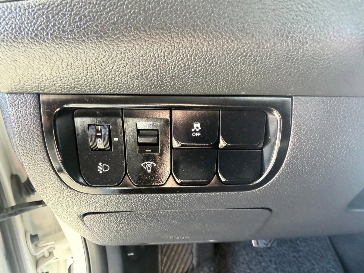 Kia Rio 1.1 CRDi 5p. Active (16)
