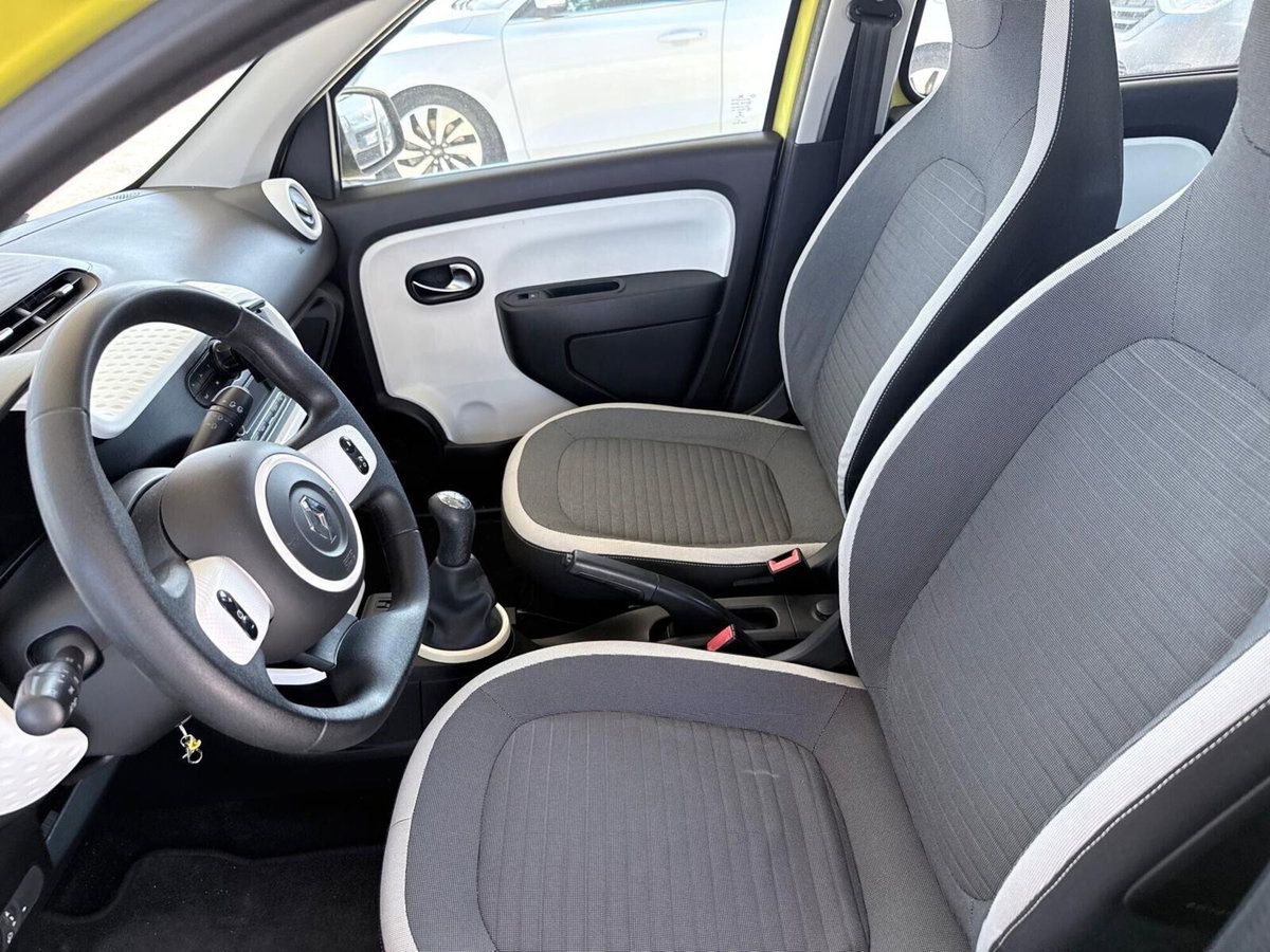 Renault Twingo 1.0 SCe Live (10)