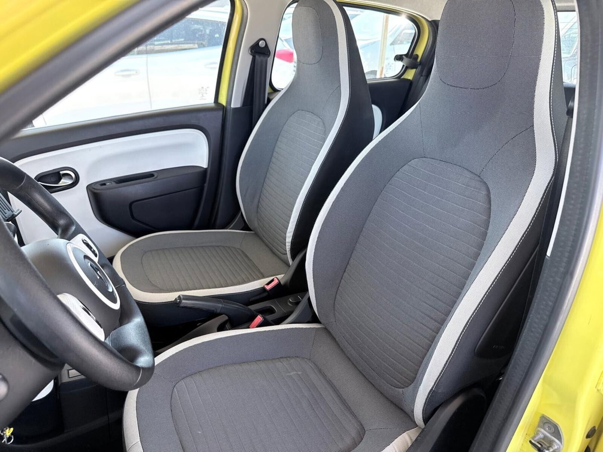 Renault Twingo 1.0 SCe Live (11)
