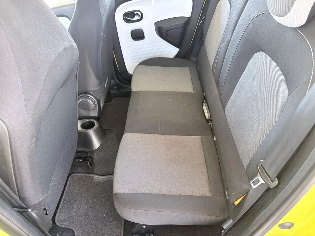 Renault Twingo 1.0 SCe Live (20)