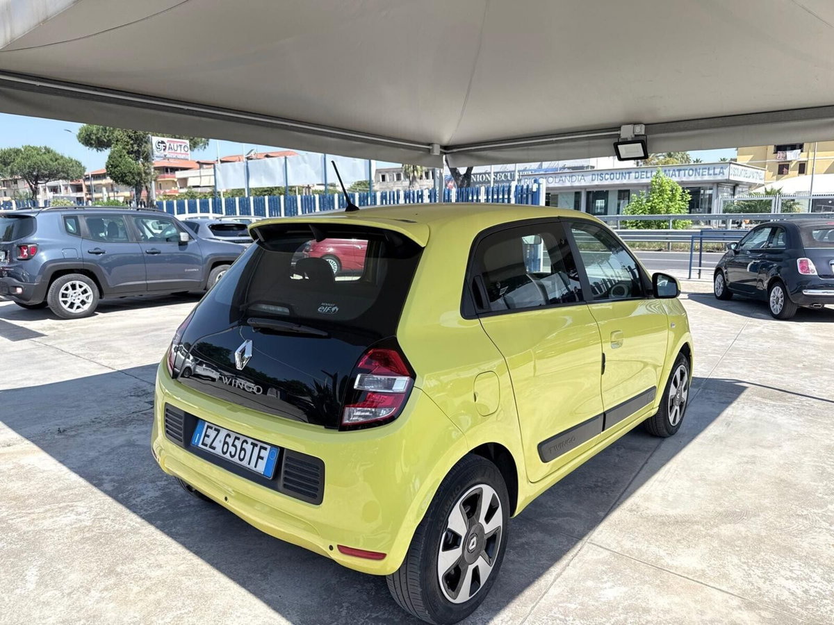 Renault Twingo 1.0 SCe Live (6)