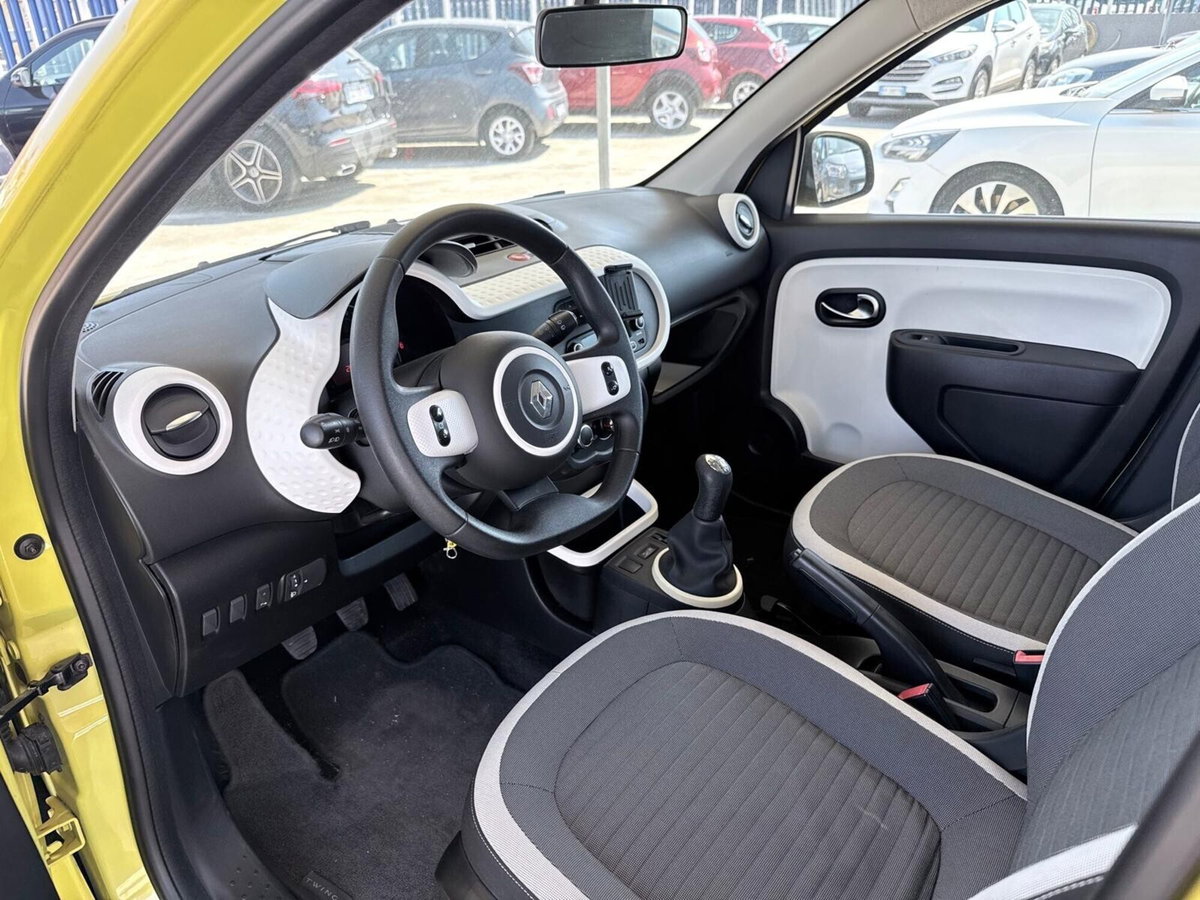 Renault Twingo 1.0 SCe Live (9)