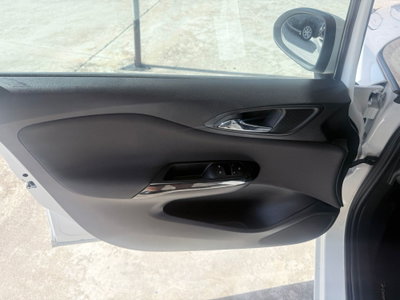 Opel Corsa 1.2 5 porte Innovation (18)