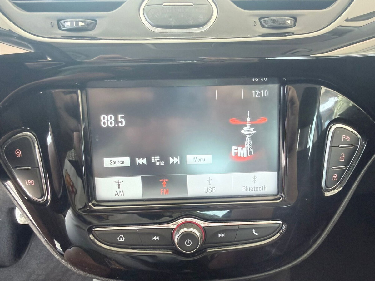 Opel Corsa 1.4 90CV GPL Tech 5 porte b-Color (12)