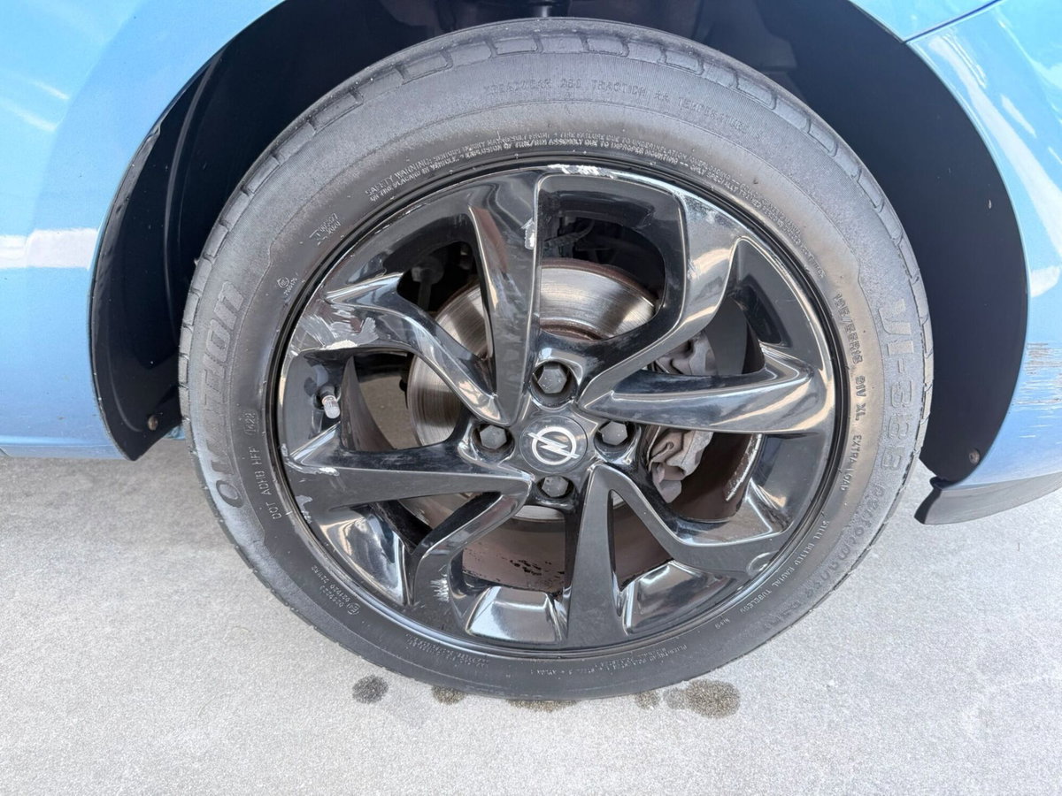 Opel Corsa 1.4 90CV GPL Tech 5 porte b-Color (20)