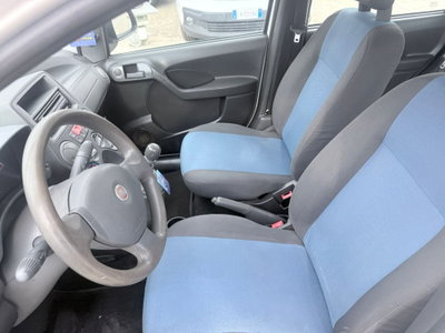 Fiat Panda 1.2 Emotion (12)