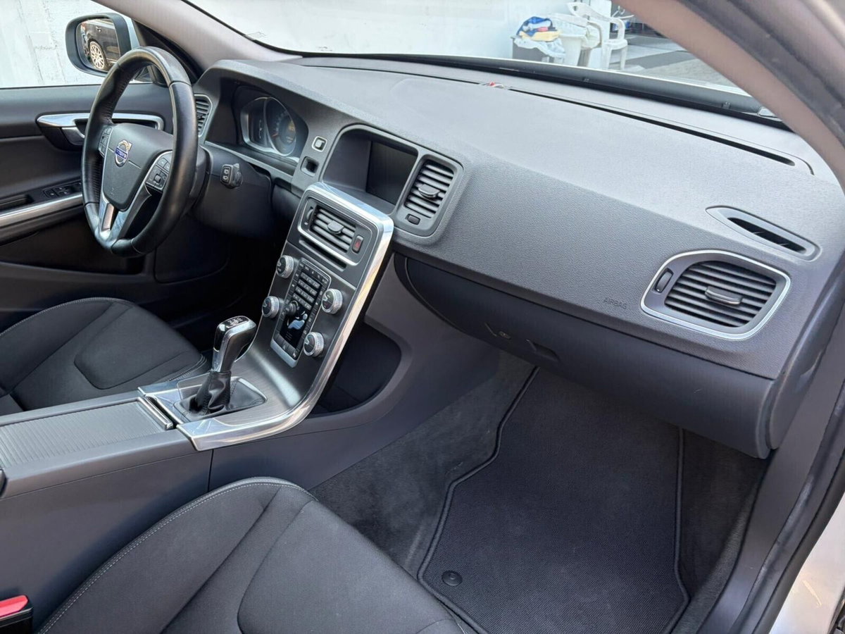 Volvo V60 D3 Momentum Business (10)