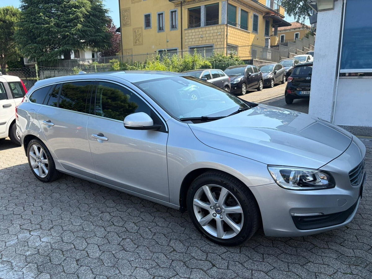 Volvo V60 D3 Momentum Business (3)