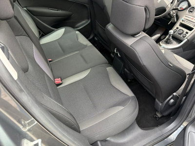 Peugeot 308 1.6 THP 156CV 5p. Féline (12)