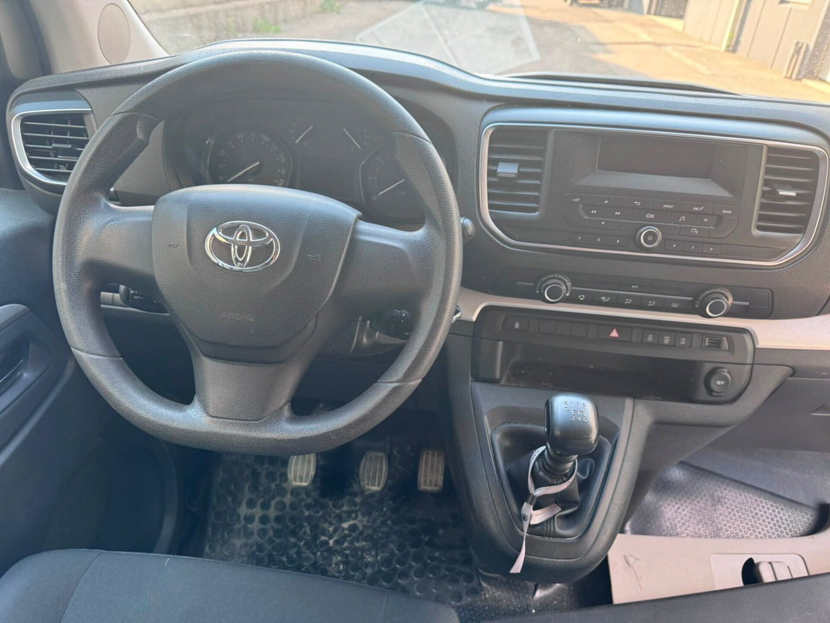 Toyota Proace Verso Verso 1.6D L1 D Lounge (10)