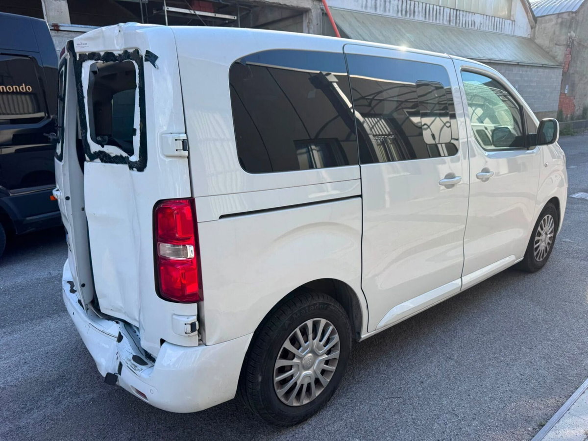 Toyota Proace Verso Verso 1.6D L1 D Lounge (4)