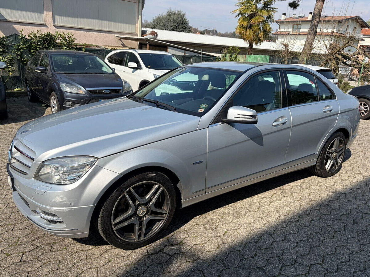 Mercedes-Benz Classe C 200 BlueEFFICIENCY Avantgarde (2)