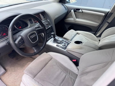Audi Q7 3.0 V6 TDI 233CV quattro tiptronic (8)