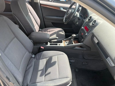 Audi A3 Sportback 2.0 16V TDI Attraction (10)