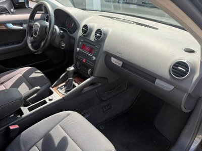 Audi A3 Sportback 2.0 16V TDI Attraction (11)