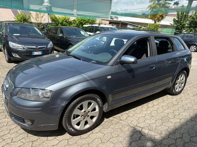 Audi A3 Sportback 2.0 16V TDI Attraction (2)