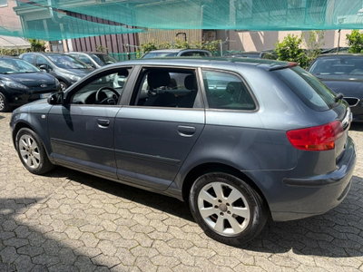 Audi A3 Sportback 2.0 16V TDI Attraction (6)