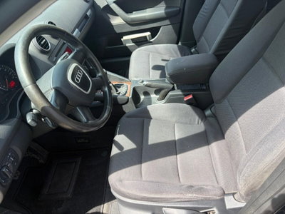 Audi A3 Sportback 2.0 16V TDI Attraction (7)