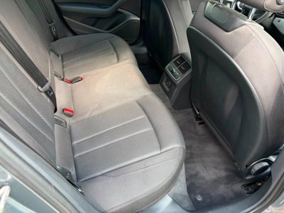 Audi A4 Avant 2.0 TDI 150 CV ultra S tronic Business (12)