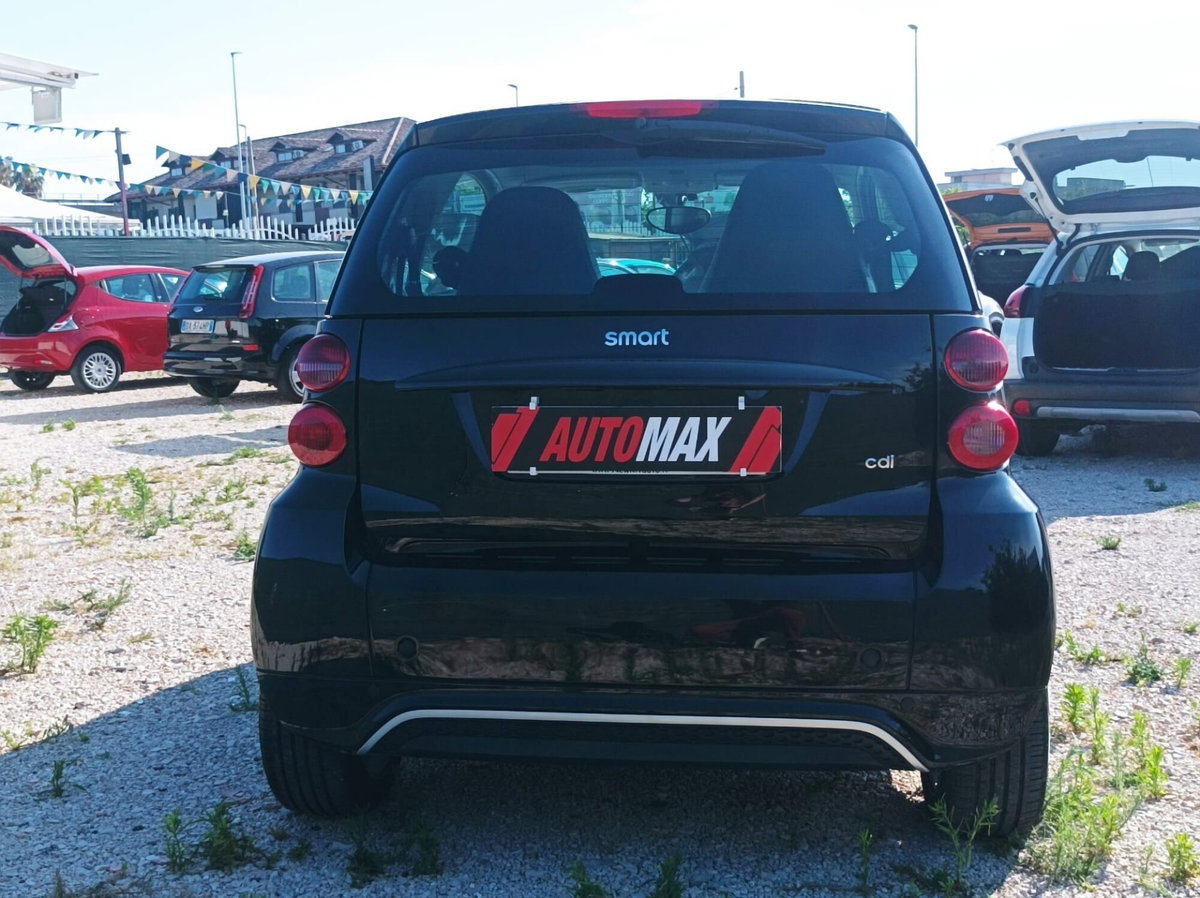 smart Fortwo 800 40 kW coupé passion cdi (5)