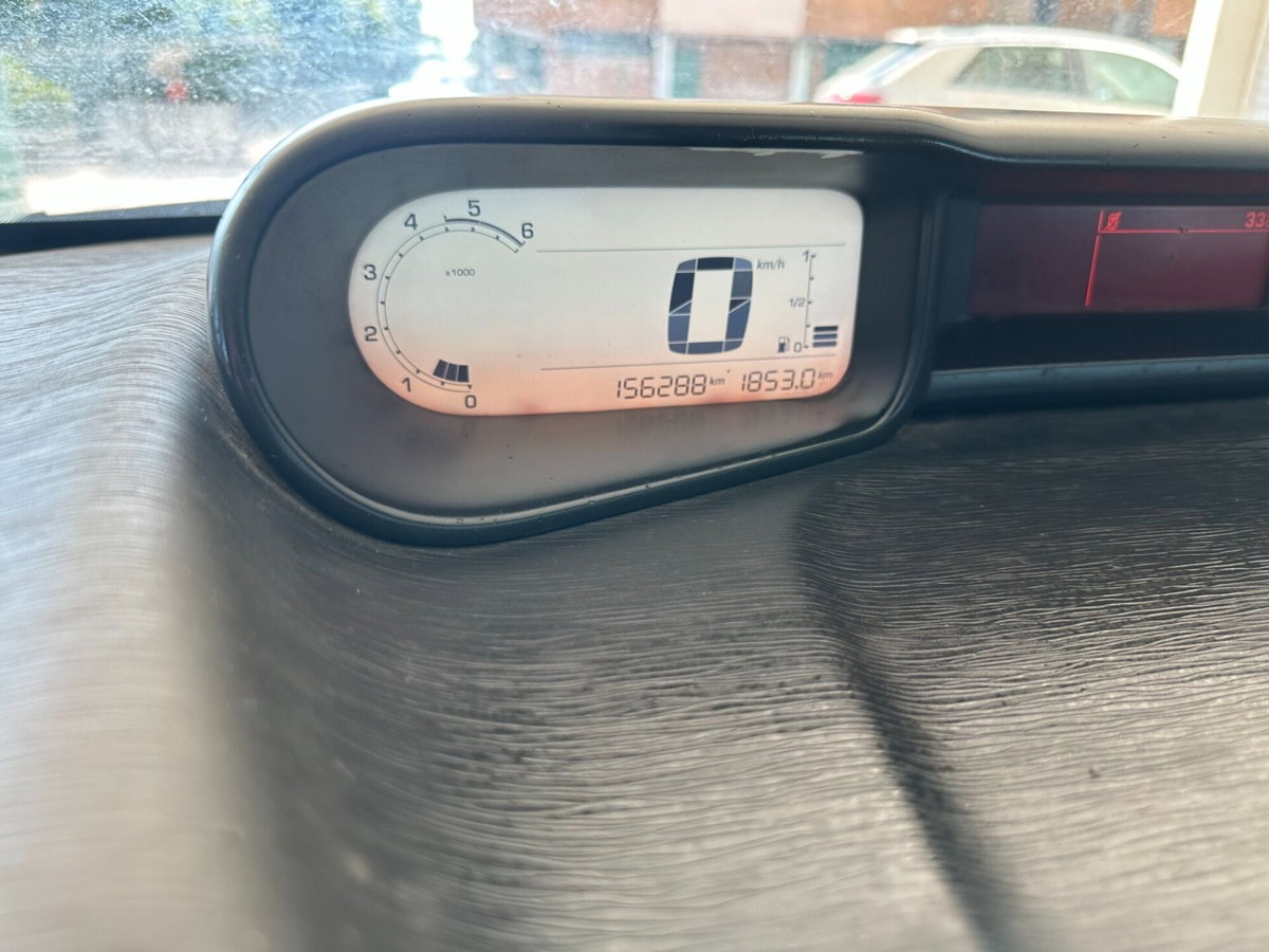 Citroen C3 Picasso 1.6 HDi 90 Attraction (18)