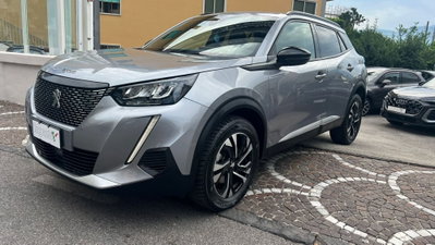 Peugeot 2008 BlueHDi 130 S&S EAT8 Allure Pack usata