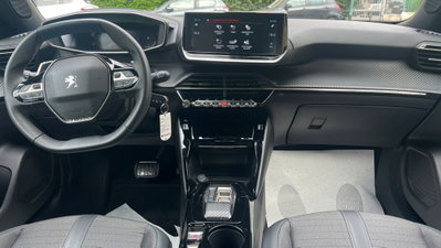 Peugeot 2008 BlueHDi 130 S&S EAT8 Allure Pack (18)
