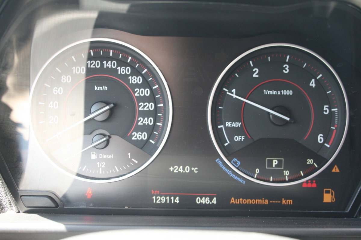 BMW Serie 1 116d 2.0 116CV cat 5 porte Attiva DPF (13)