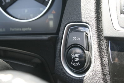 BMW Serie 1 116d 2.0 116CV cat 5 porte Attiva DPF (15)