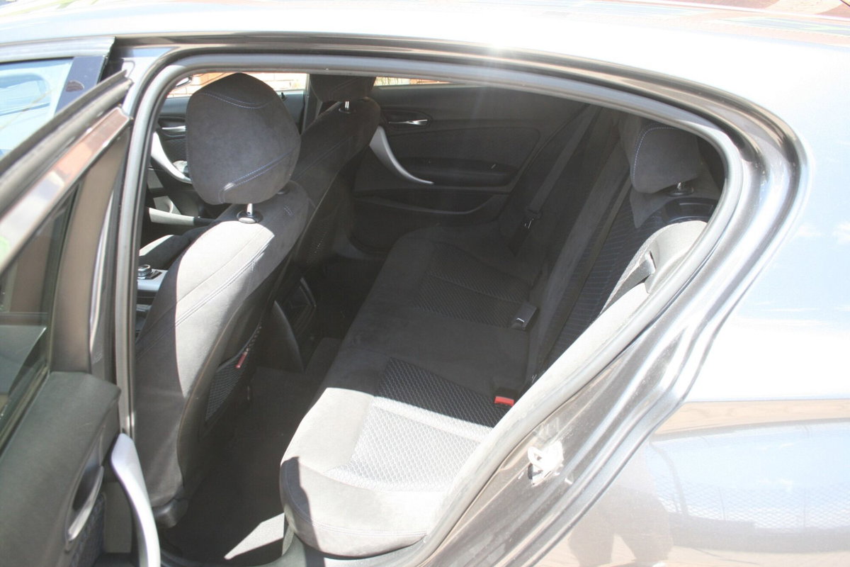 BMW Serie 1 116d 2.0 116CV cat 5 porte Attiva DPF (17)