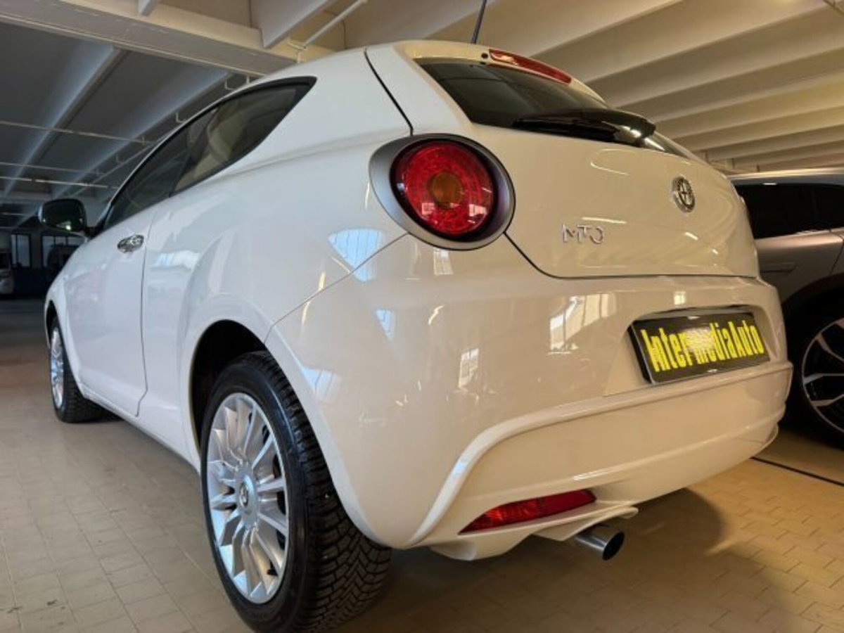 Alfa Romeo MiTo 1.4 78 CV 8V S&S Distinctive (6)