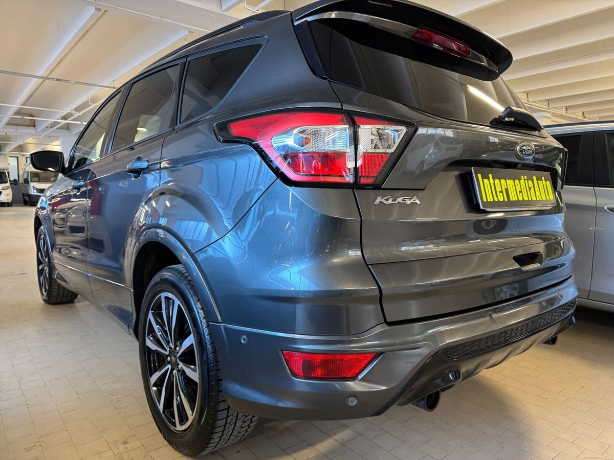 Ford Kuga 1.5 TDCI 120 CV S&S 2WD ST-Line (5)
