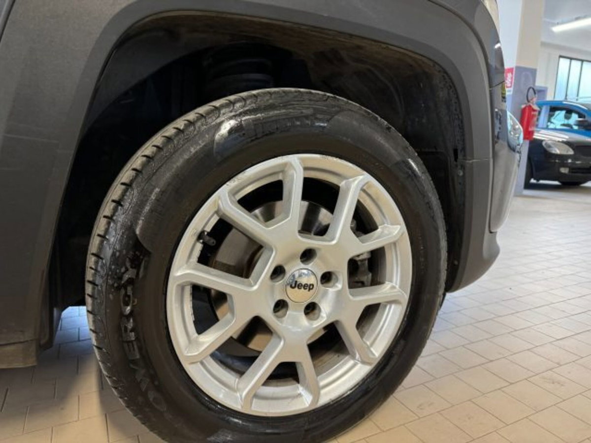 Jeep Renegade 1.5 Turbo T4 MHEV Limited (4)