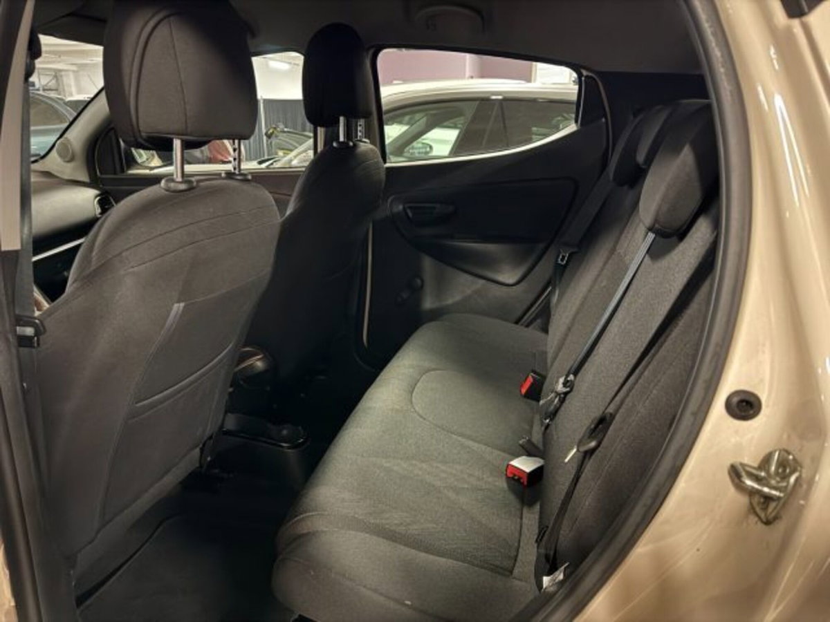 Lancia Ypsilon 1.2 69 CV 5 porte GPL Ecochic Platinum (10)
